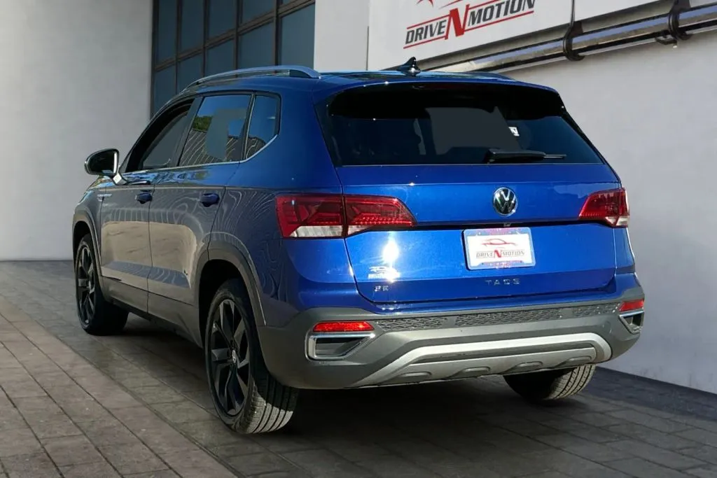Volkswagen Taos photo 6