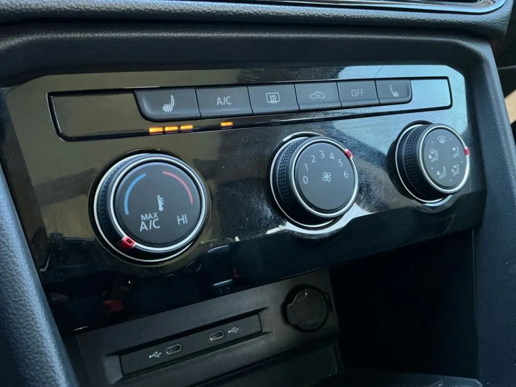 Volkswagen Taos photo 33