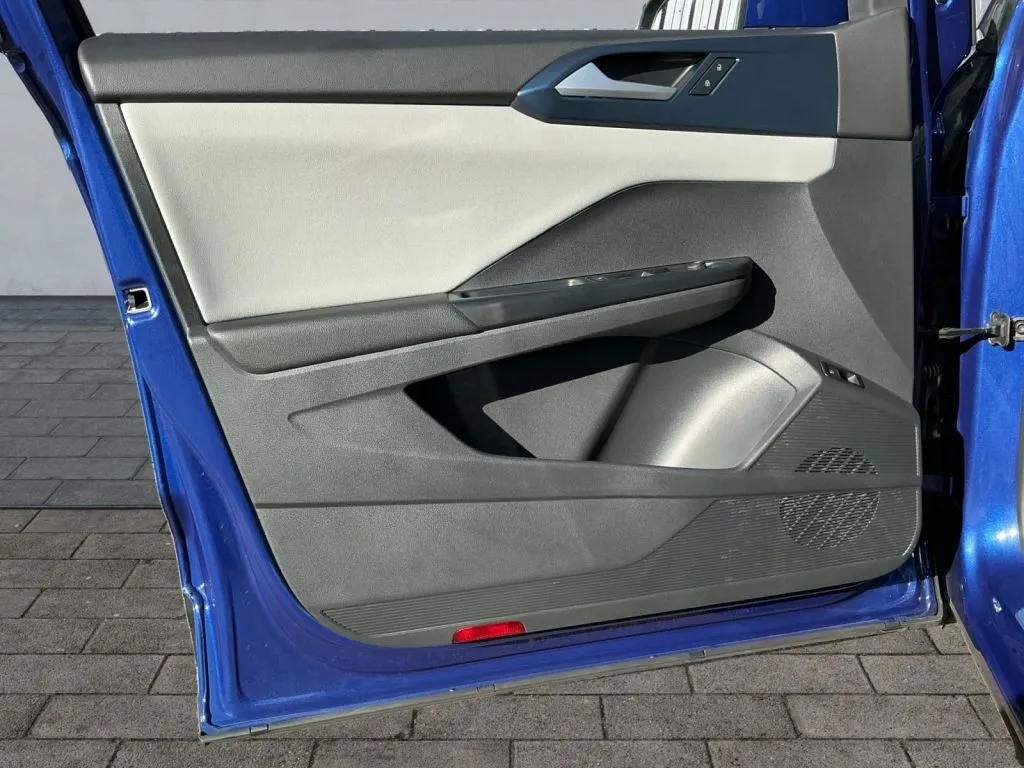 Volkswagen Taos photo 10