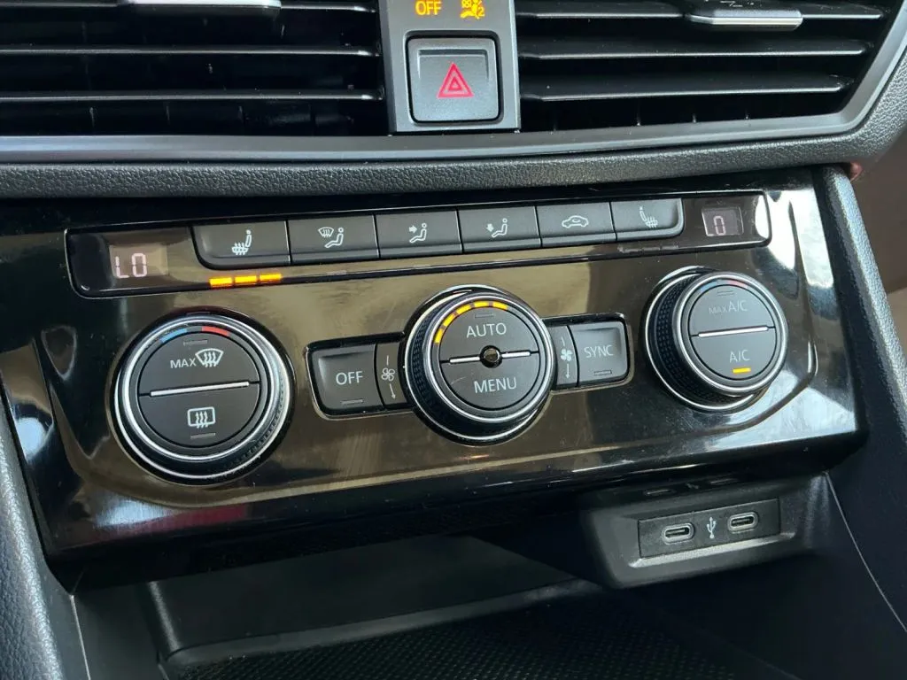 Volkswagen Jetta photo 32