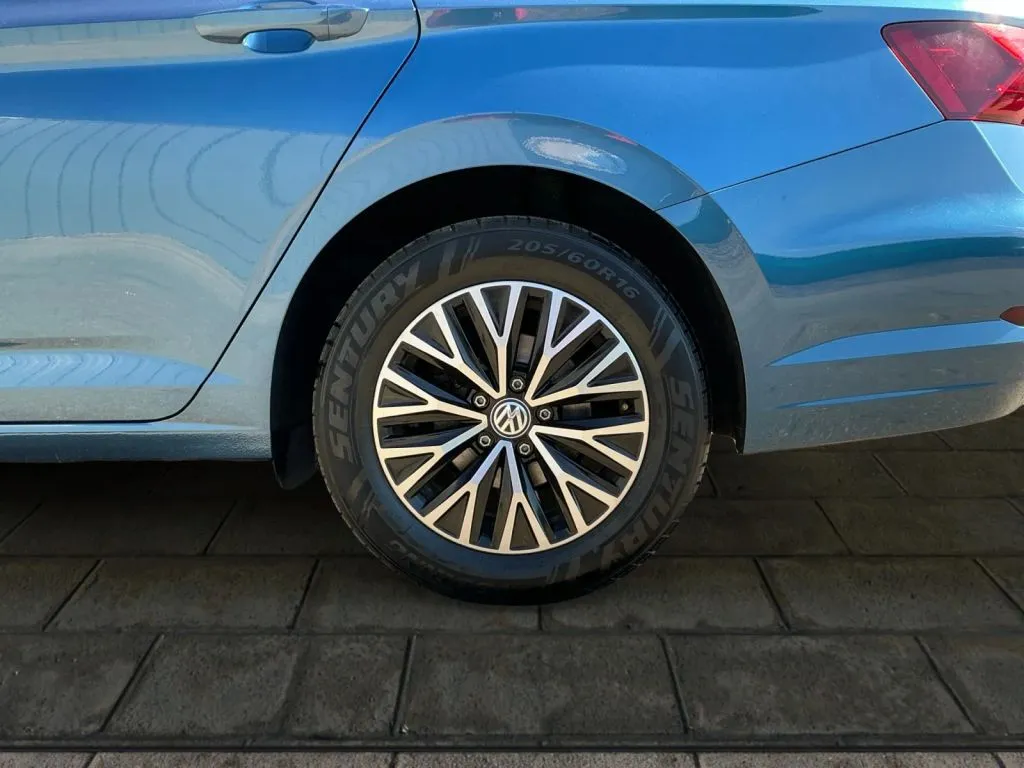 Volkswagen Jetta photo 17