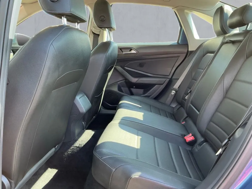 Volkswagen Jetta photo 14