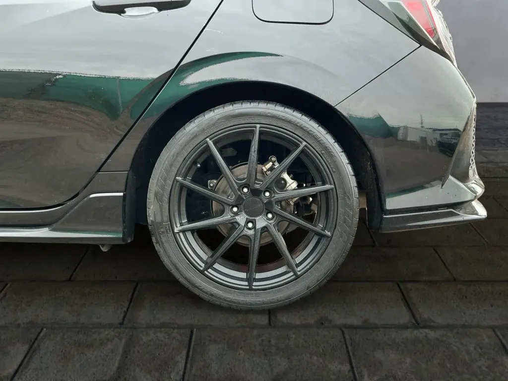 Honda Civic photo 18