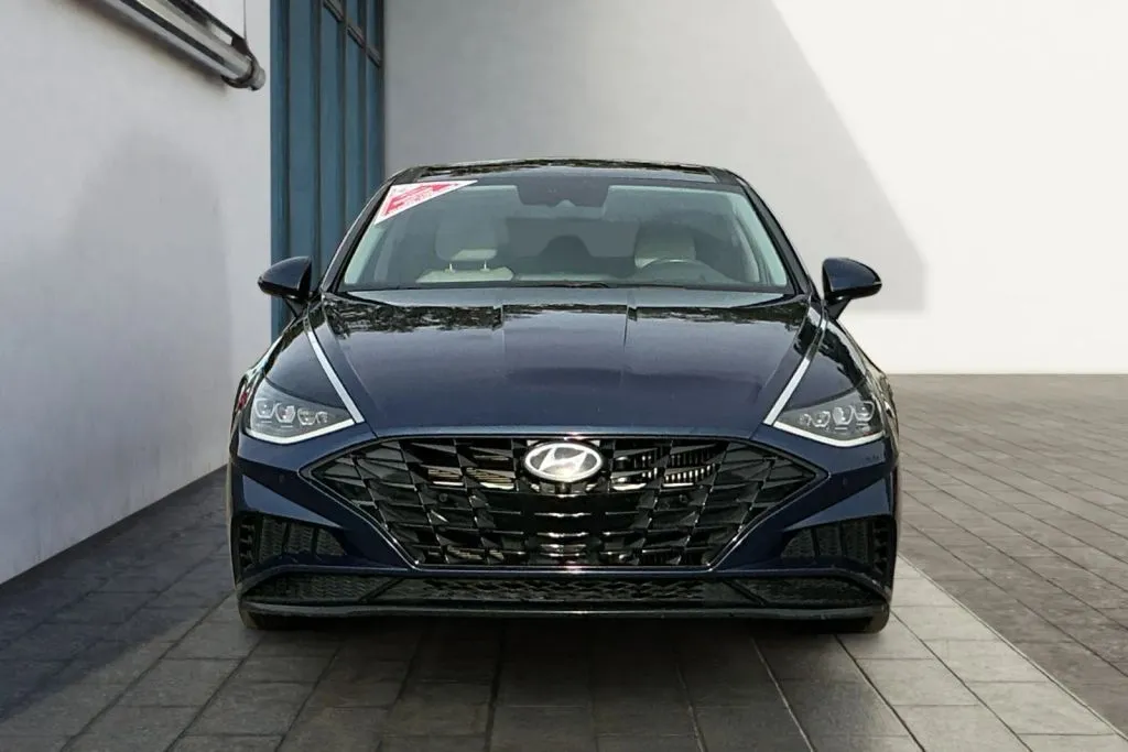 Hyundai Sonata photo 8