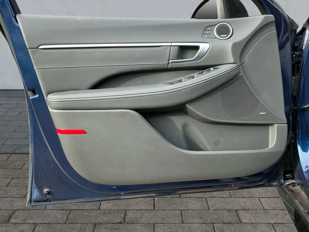 Hyundai Sonata photo 10
