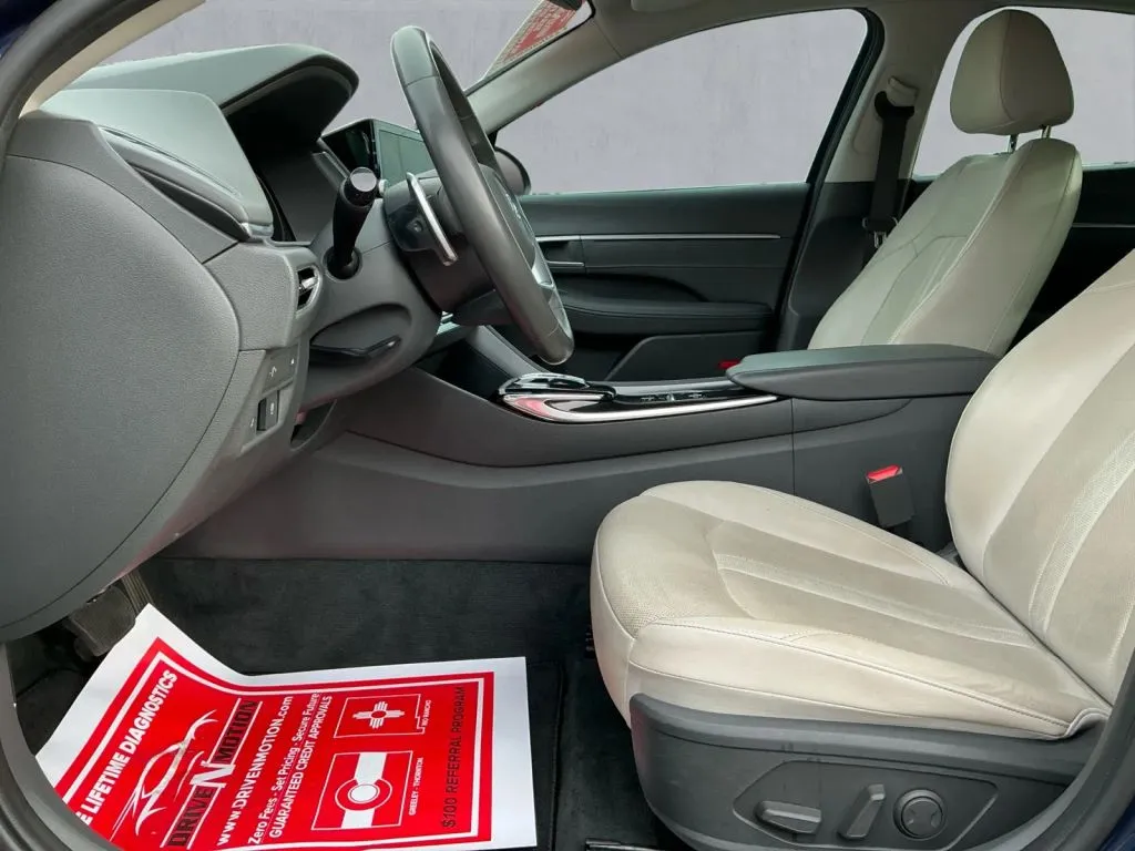 Hyundai Sonata photo 12