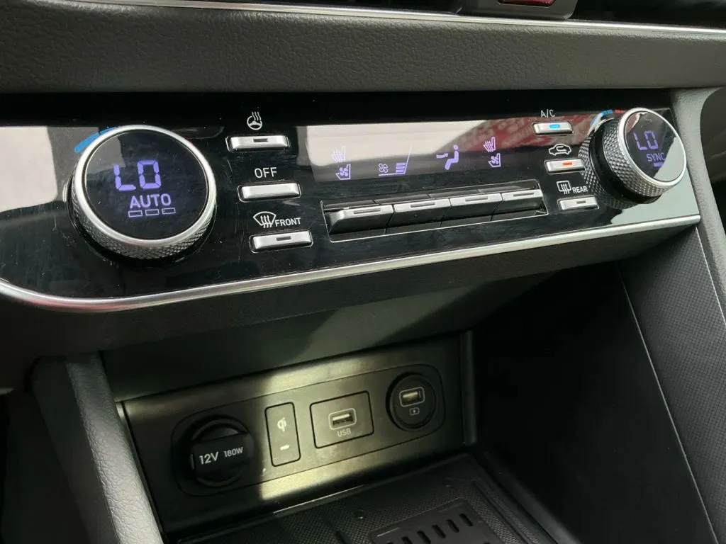 Hyundai Sonata photo 33