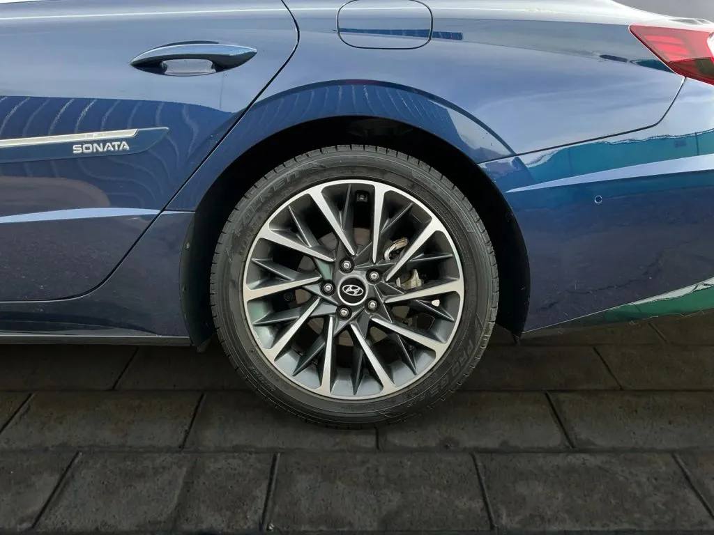 Hyundai Sonata photo 17