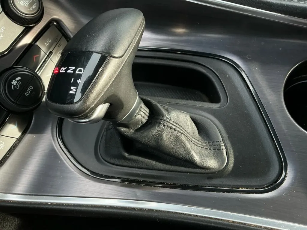 Dodge Challenger photo 31