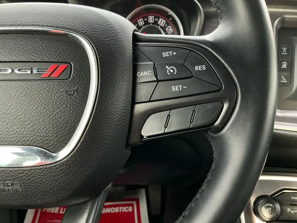 Dodge Challenger photo 26