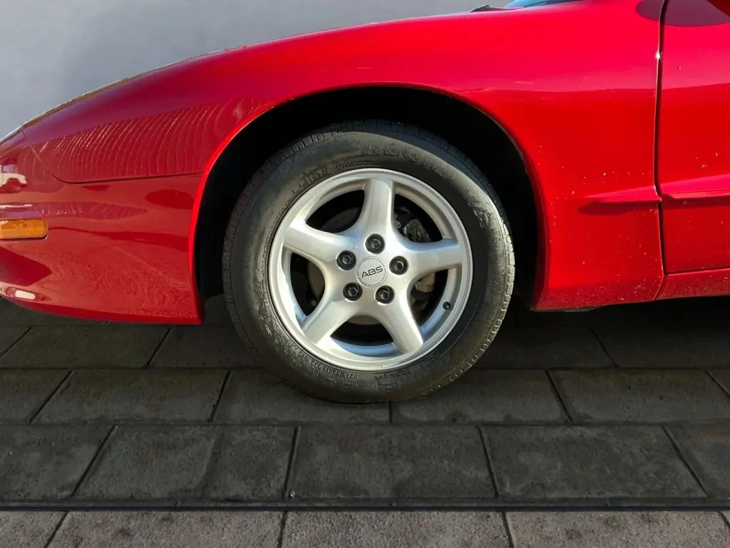 Pontiac Firebird photo 23