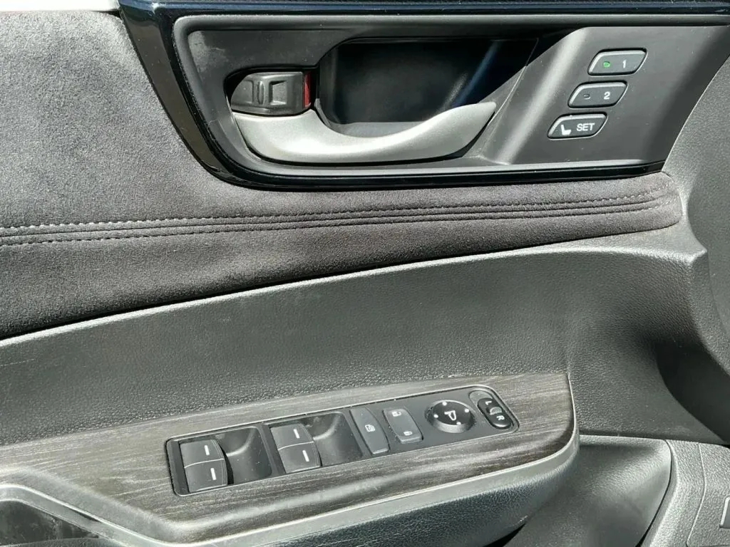 Honda Clarity photo 11