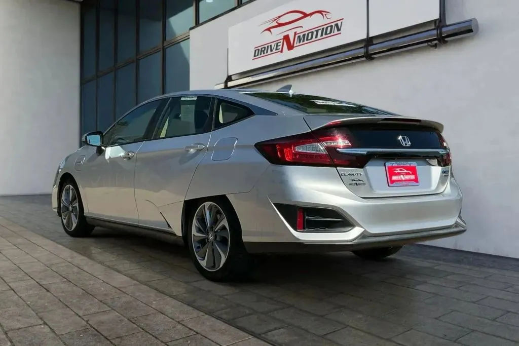 Honda Clarity photo 6