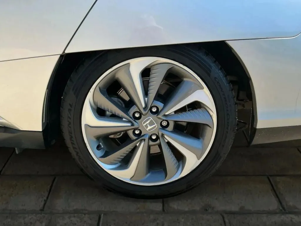 Honda Clarity photo 18