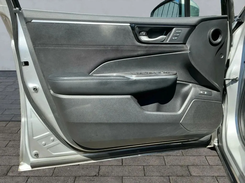 Honda Clarity photo 10