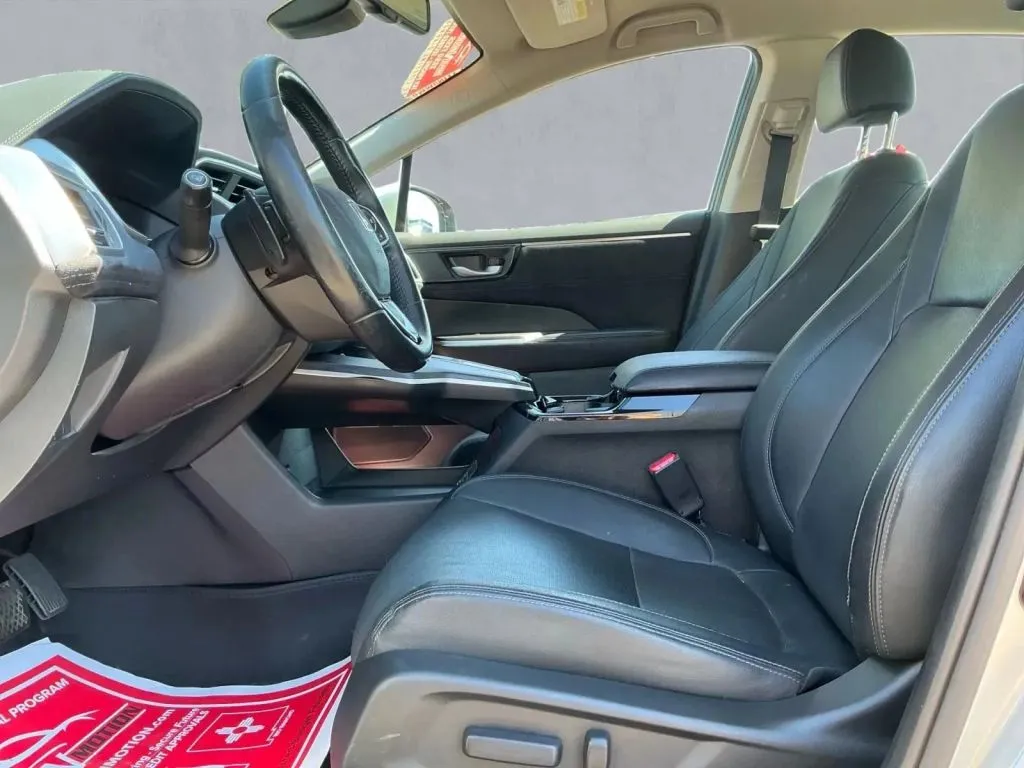 Honda Clarity photo 12