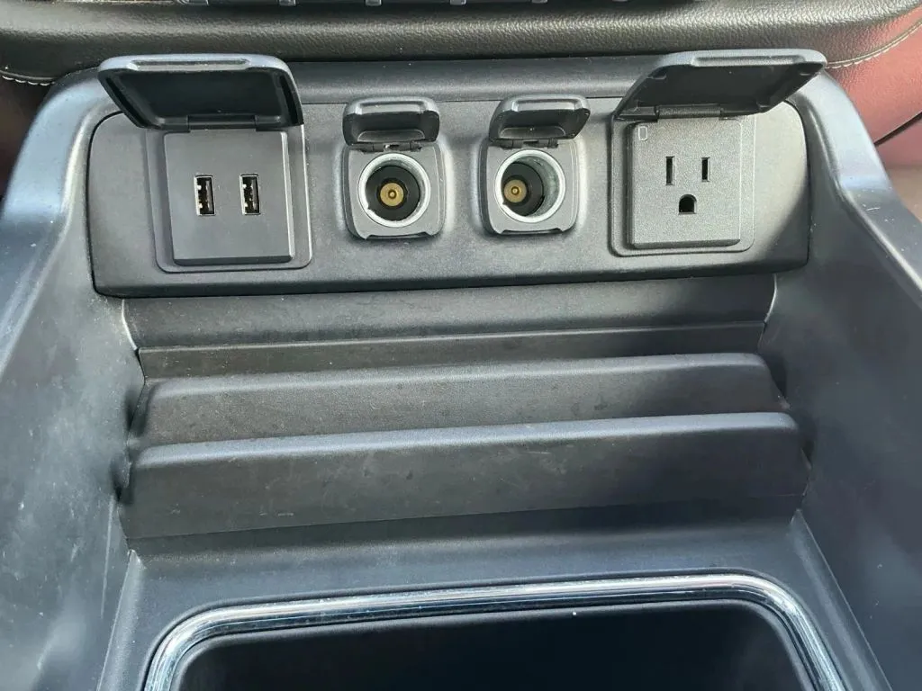 GMC Sierra photo 36