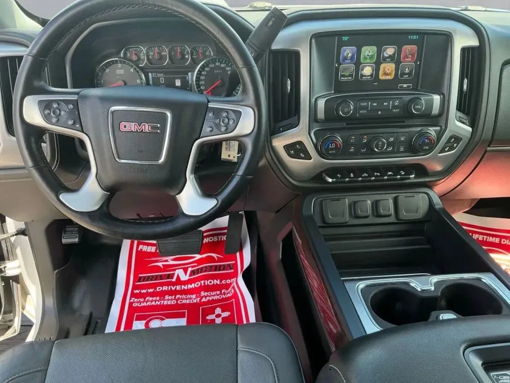 GMC Sierra photo 15