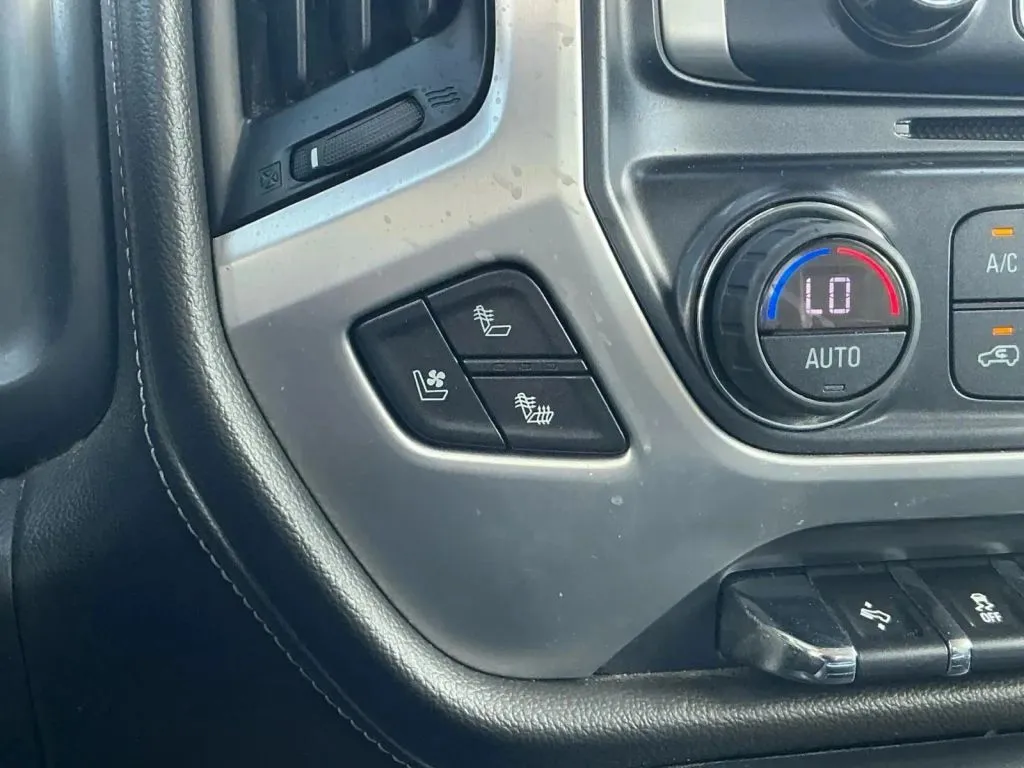 GMC Sierra photo 32