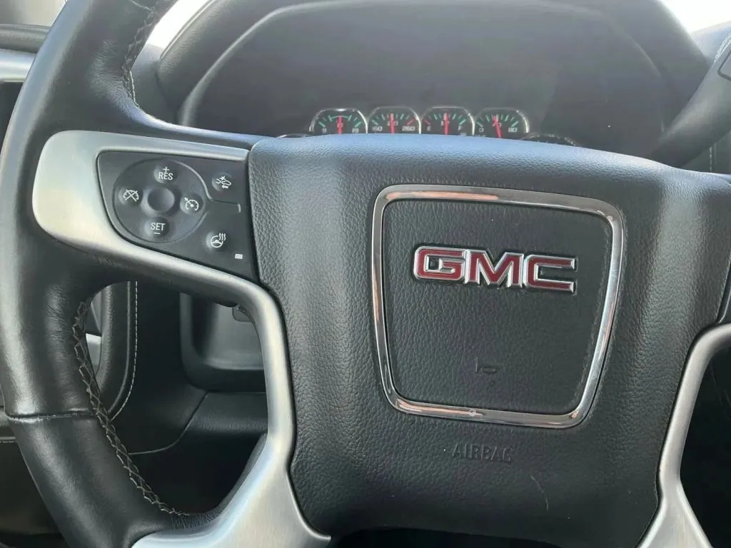 GMC Sierra photo 27