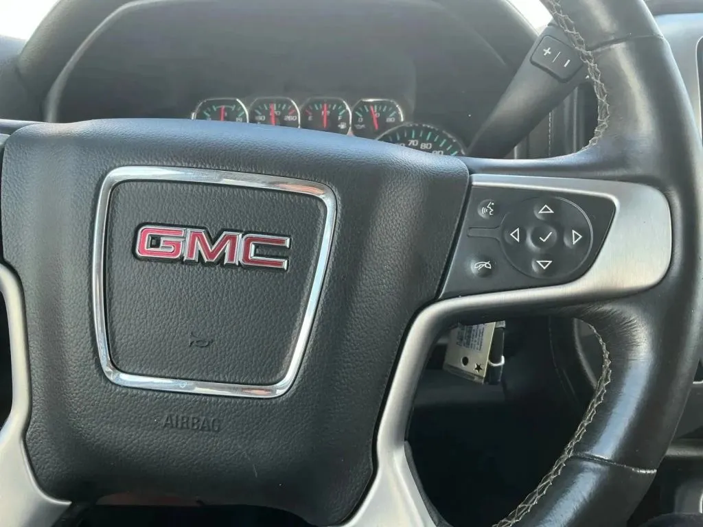 GMC Sierra photo 28