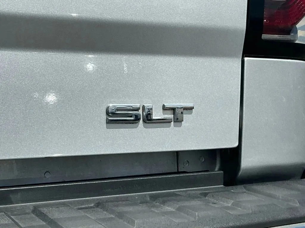 GMC Sierra photo 18