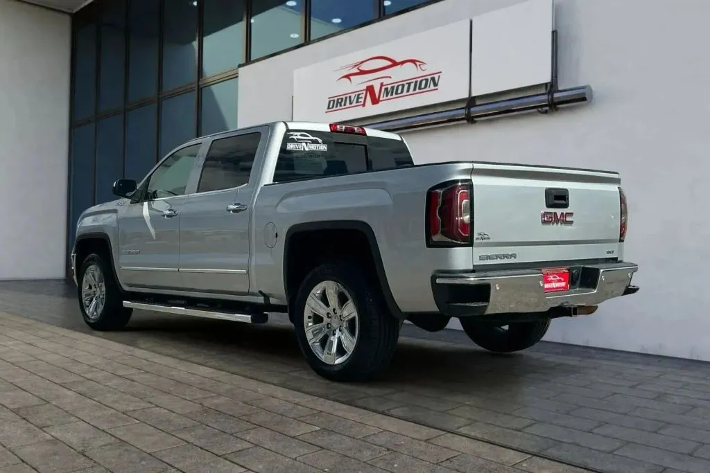 GMC Sierra photo 6