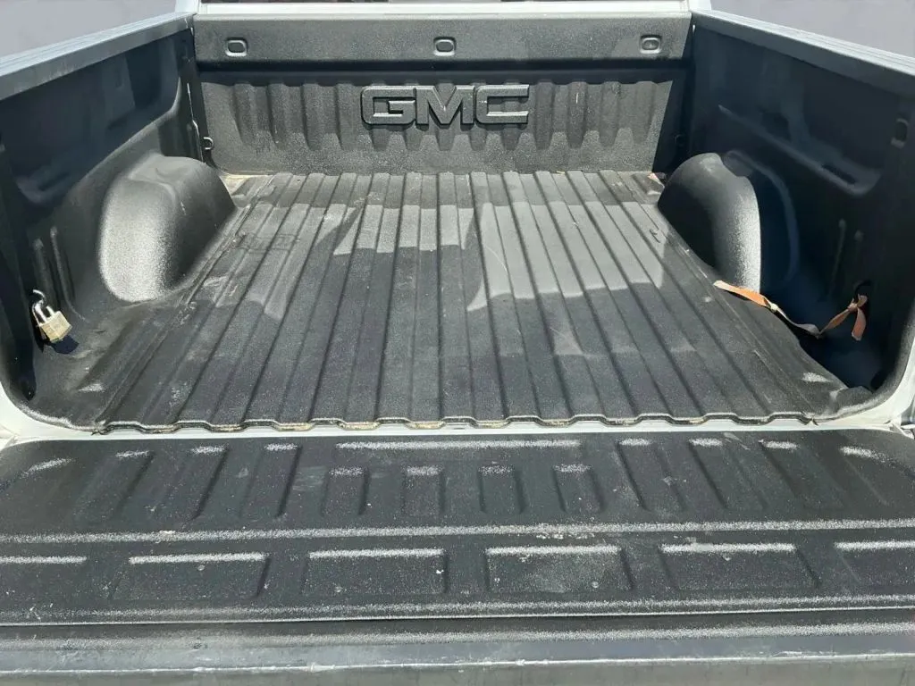 GMC Sierra photo 19