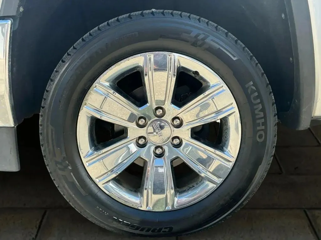 GMC Sierra photo 24