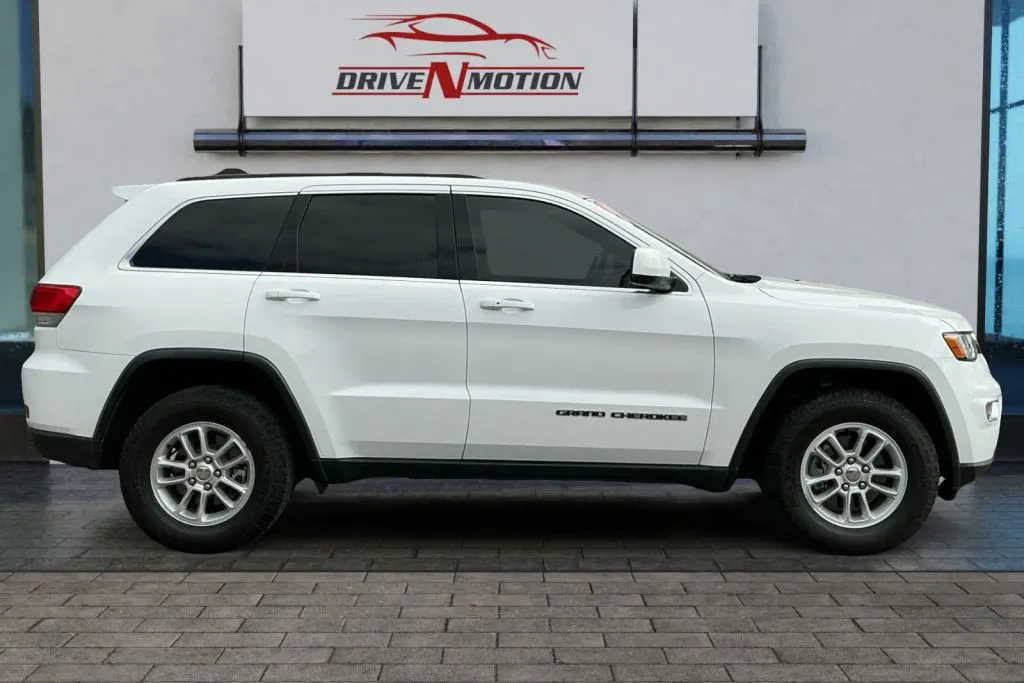 Another view of 2019 Jeep Grand Cherokee Laredo Sport Utility 4D for sale in Greeley, CO at Drive N-Motion Greeley