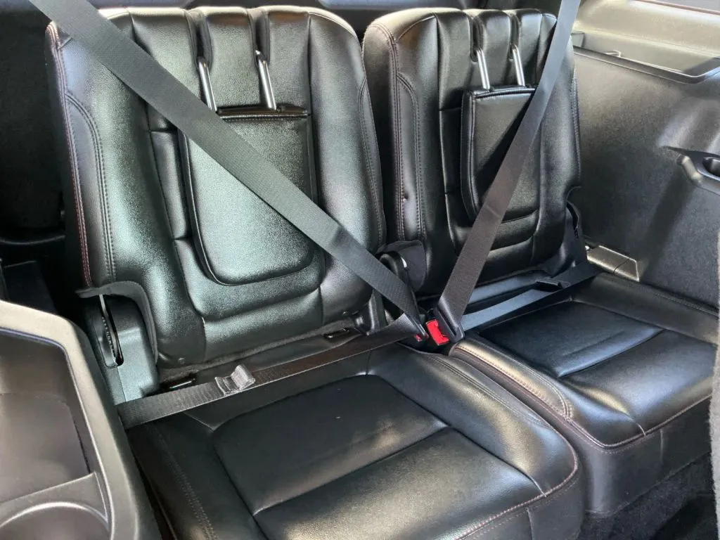 Ford Explorer photo 17