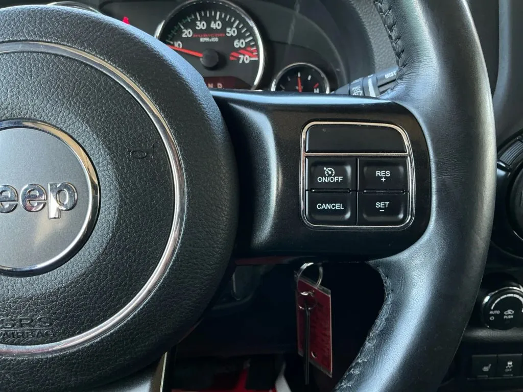 Jeep Wrangler photo 28