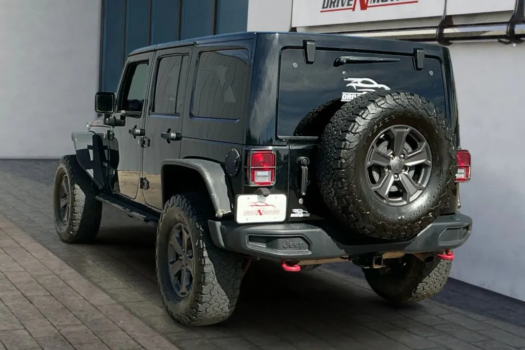 Jeep Wrangler photo 6