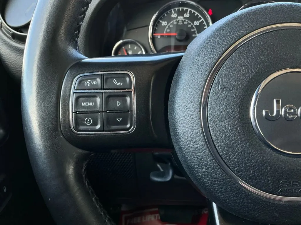 Jeep Wrangler photo 27