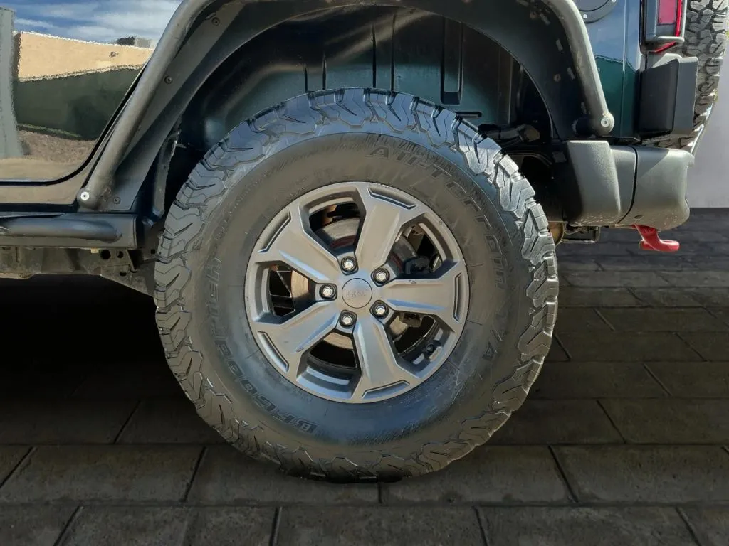 Jeep Wrangler photo 17