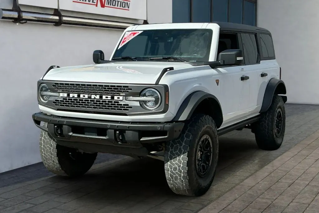 Ford Bronco photo 7