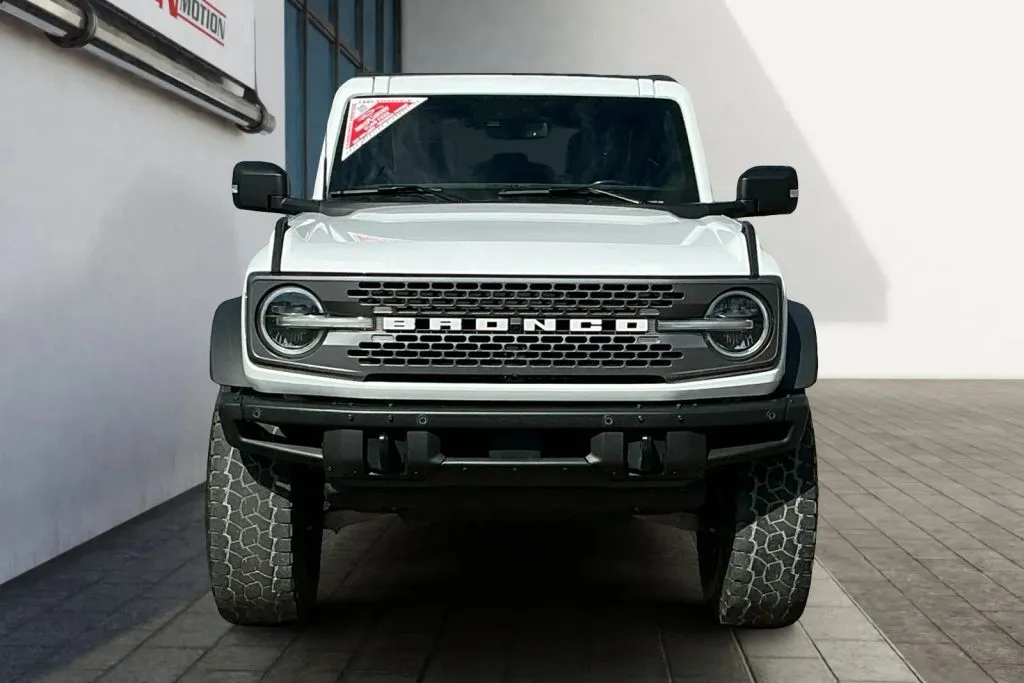 Ford Bronco photo 8