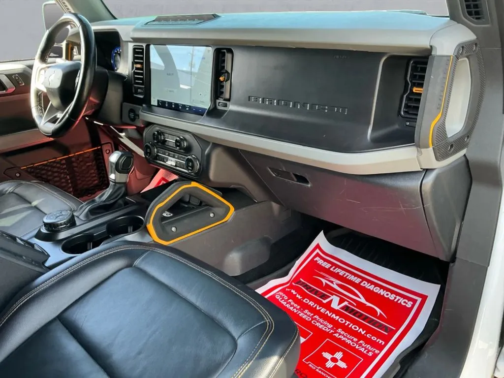 Ford Bronco photo 21