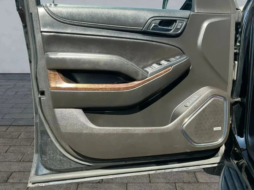 Chevrolet Tahoe photo 10