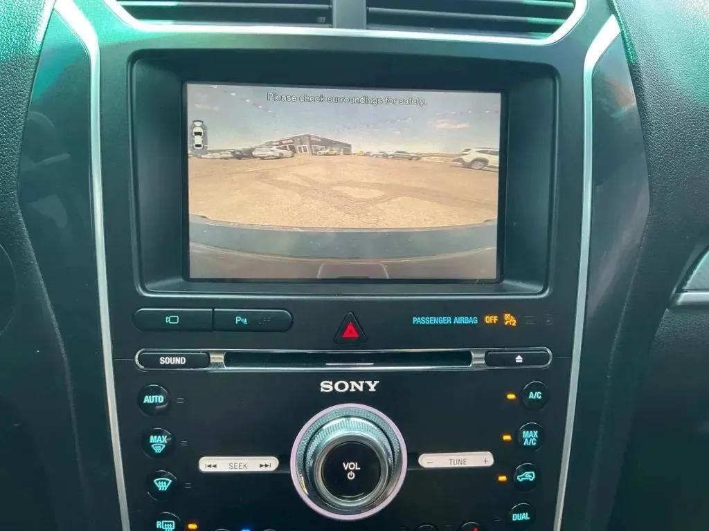Ford Explorer photo 30