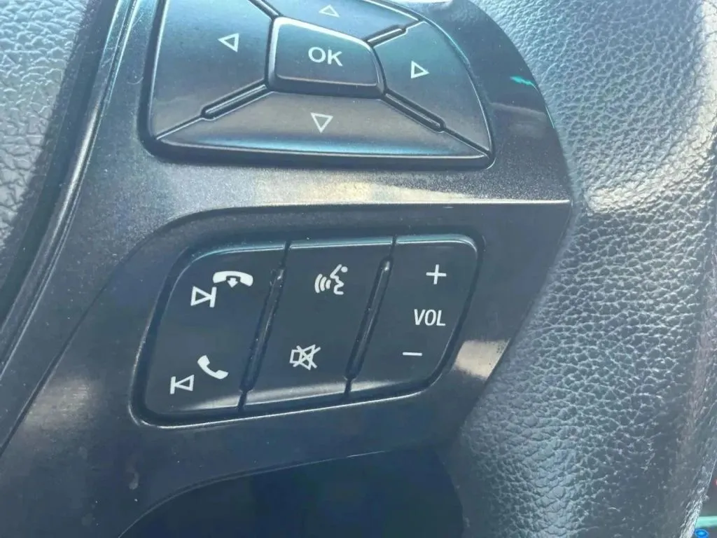 Ford Explorer photo 36
