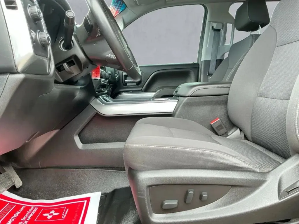 Chevrolet Silverado photo 12
