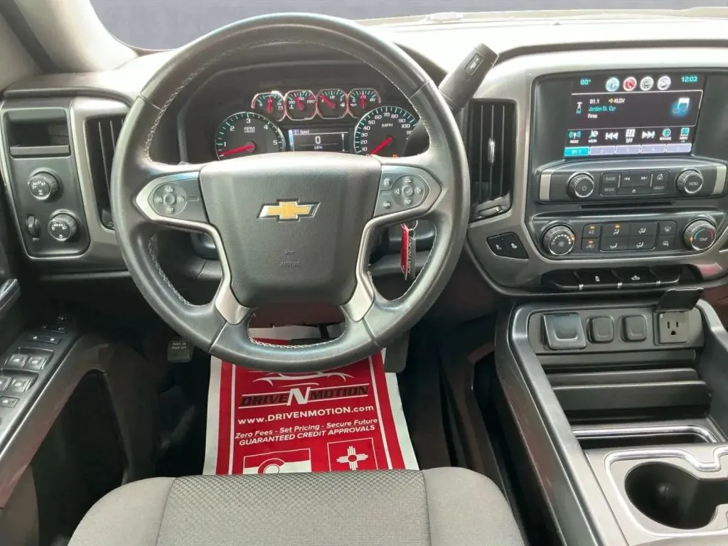 Chevrolet Silverado photo 16