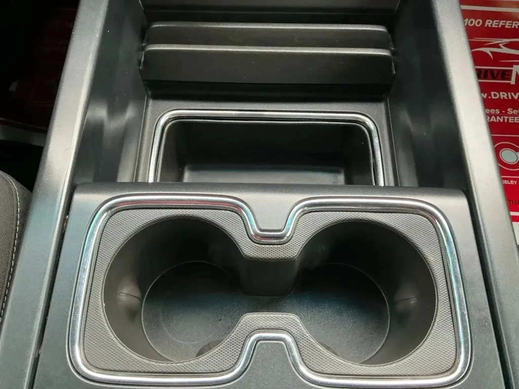 Chevrolet Silverado photo 32
