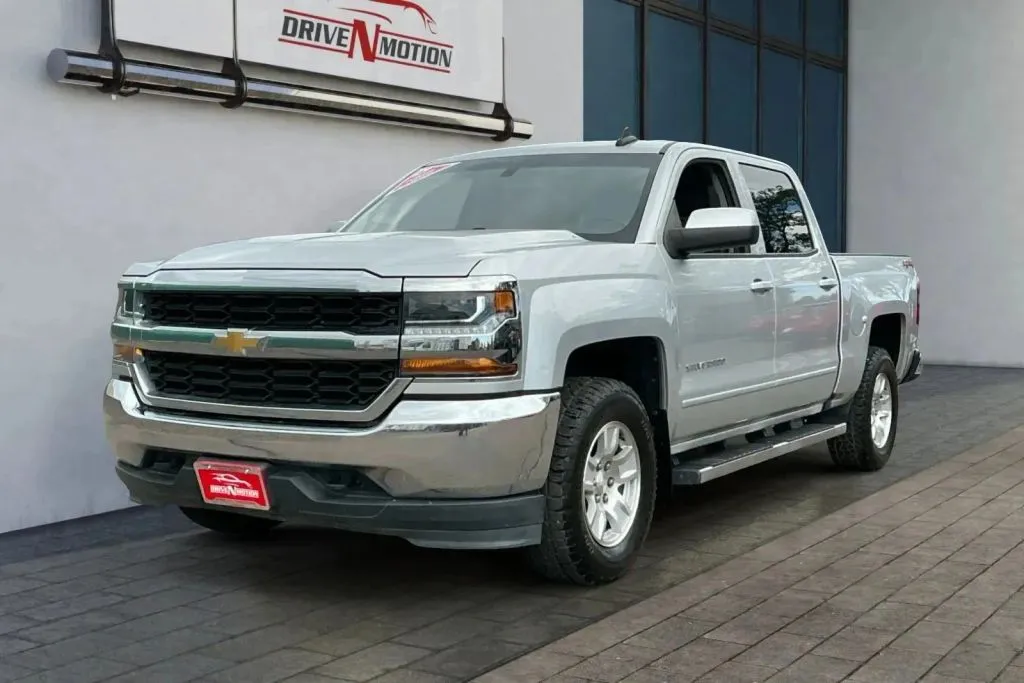 Chevrolet Silverado photo 7
