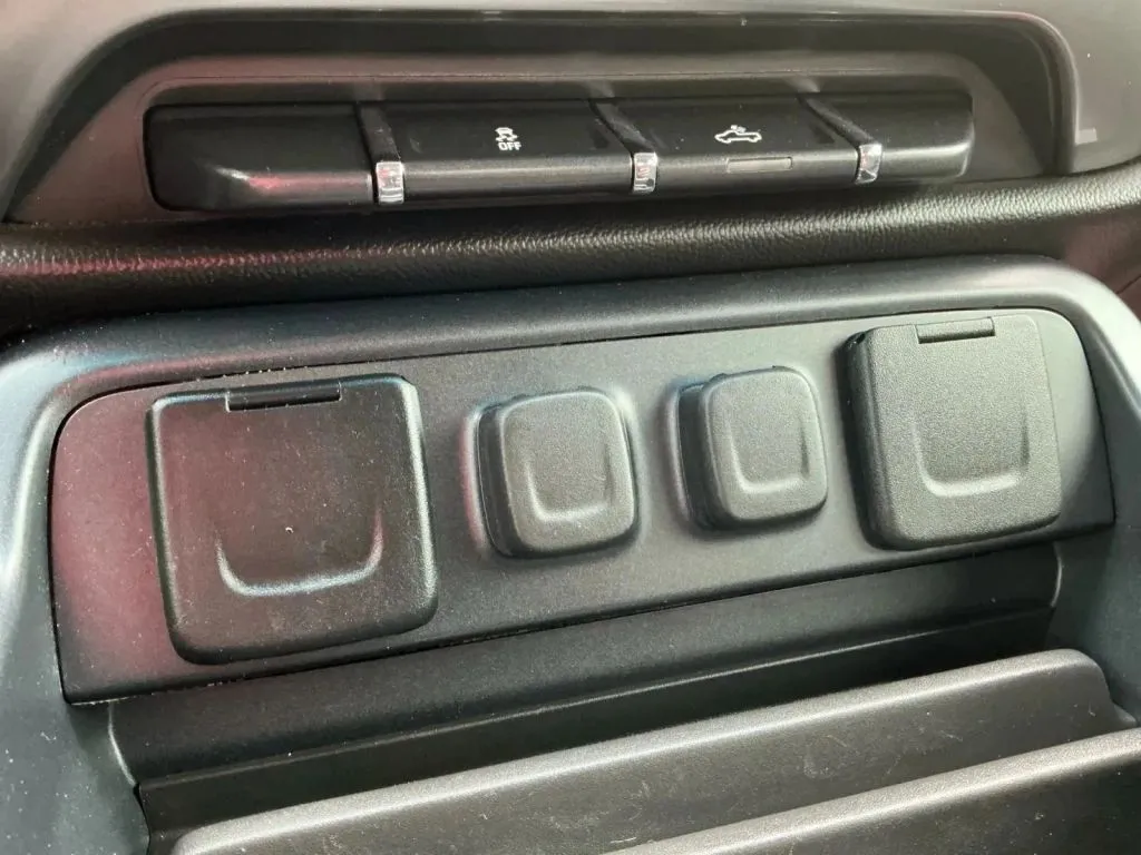 Chevrolet Silverado photo 33