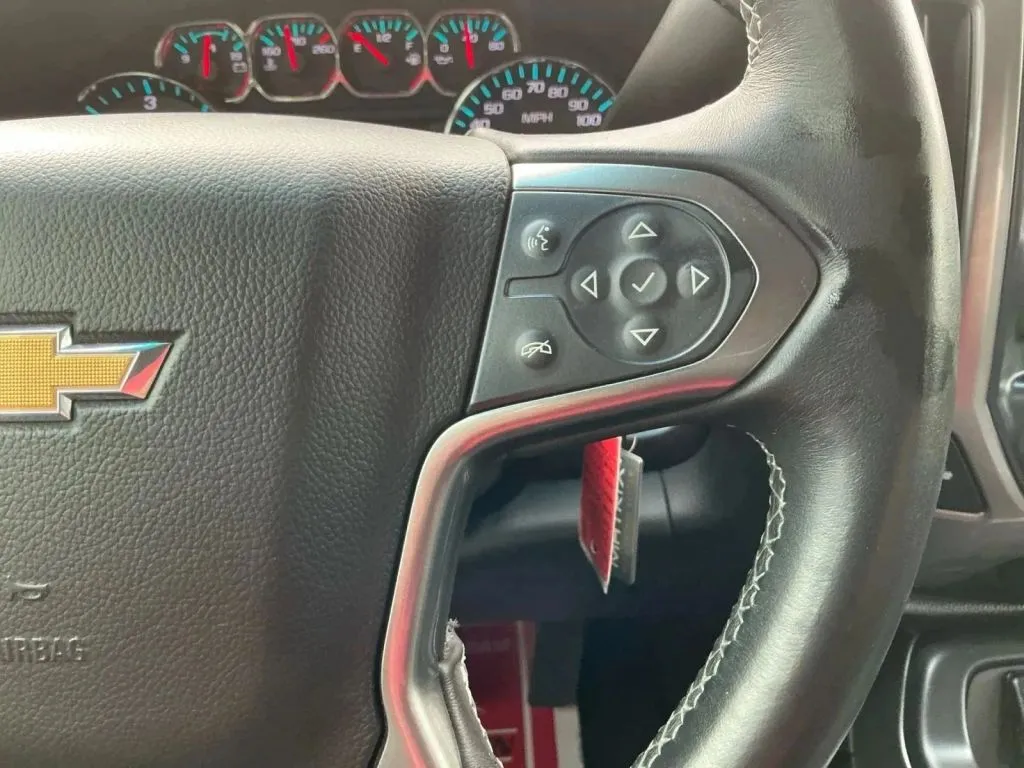 Chevrolet Silverado photo 27