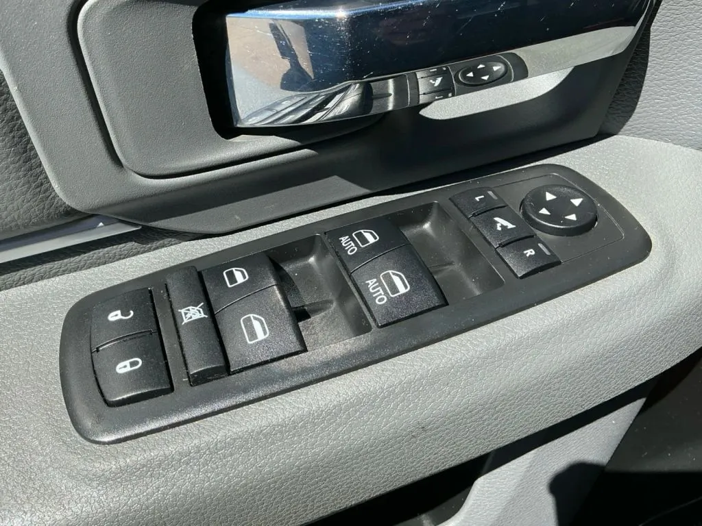 Ram 1500 photo 11