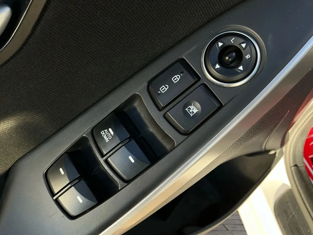 Hyundai Elantra GT photo 11