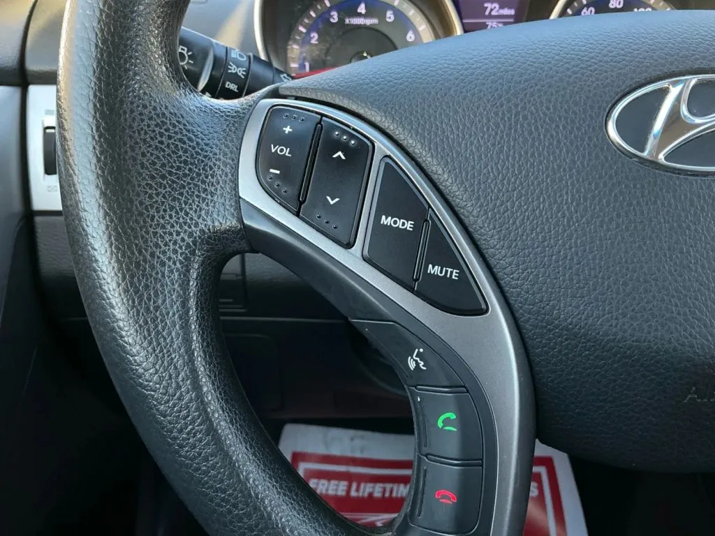 Hyundai Elantra GT photo 26